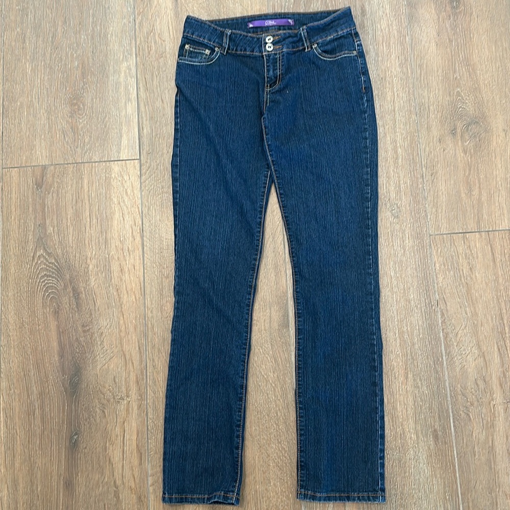 CPINK WOMENS STRAIGHT-LEG JEANS. Size 7.
